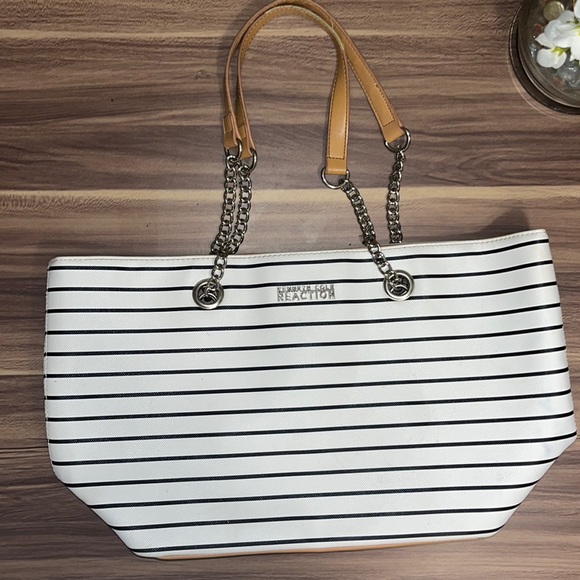 Kenneth Cole reaction, black and white stripes with brown chain handles - Picture 5 of 16